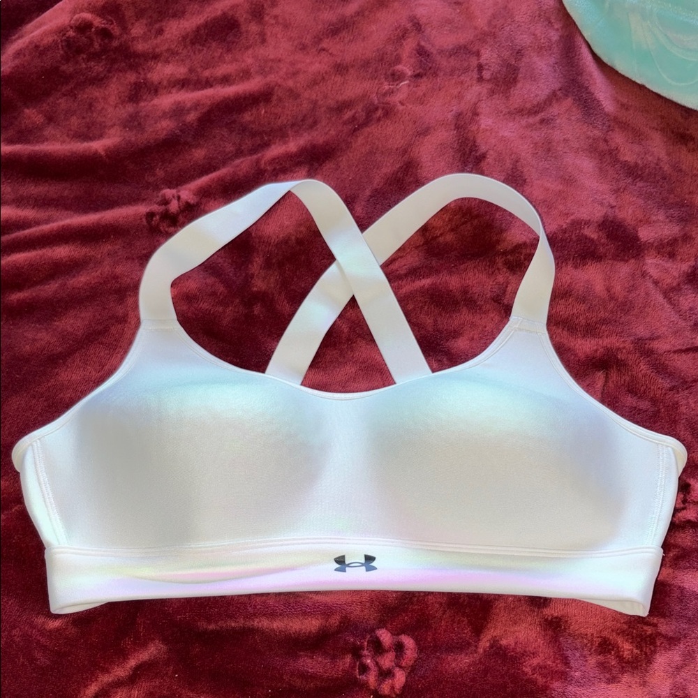 Under Armour Women's White Cross-Back Sports Bra